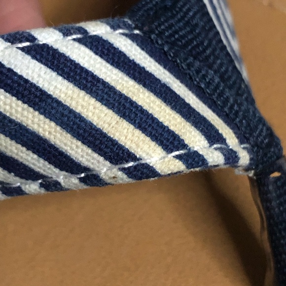 NC Tar Heels flip flop sandals - Rare, hard to find - Picture 6 of 8